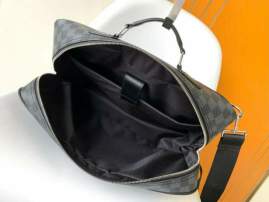 Picture of Louis Vuitton Mens Bags _SKUfw145256978fw